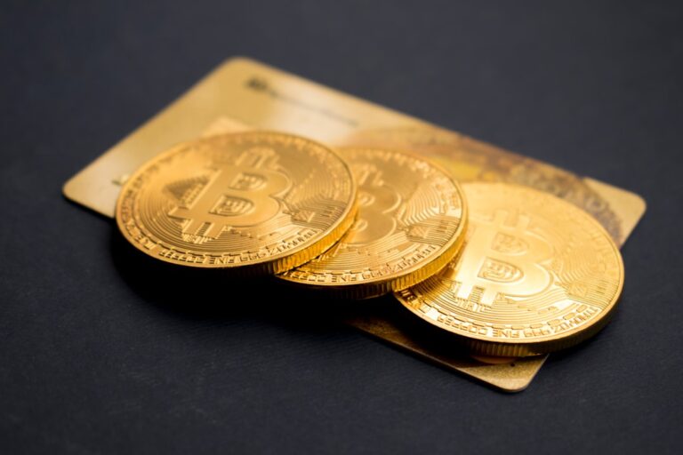 Goldbarren und Münzen sicher verwahrt bei der vertrauenswürdigen Gold Bank