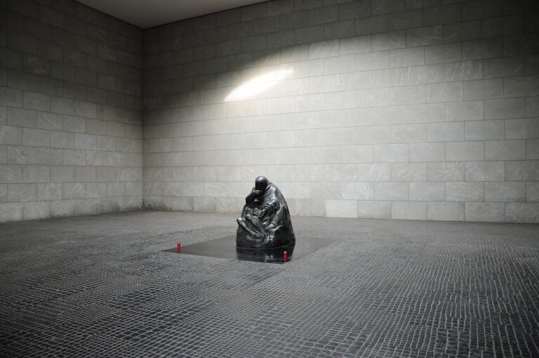 Neues Edelmetall entdeckt in Australien revolutioniert traditionelle Rohstoffmärkte und Mikroelektronik